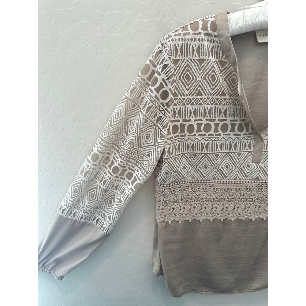 CHICO’S Taupe Neutral Textured Lace Overlay Long Sleeve Top | Size 0 Small - Picture 4 of 8